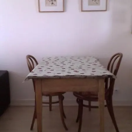 Lovely And Bright F1 Next To Park And Apartment La Rochelle (Charente-Maritime)